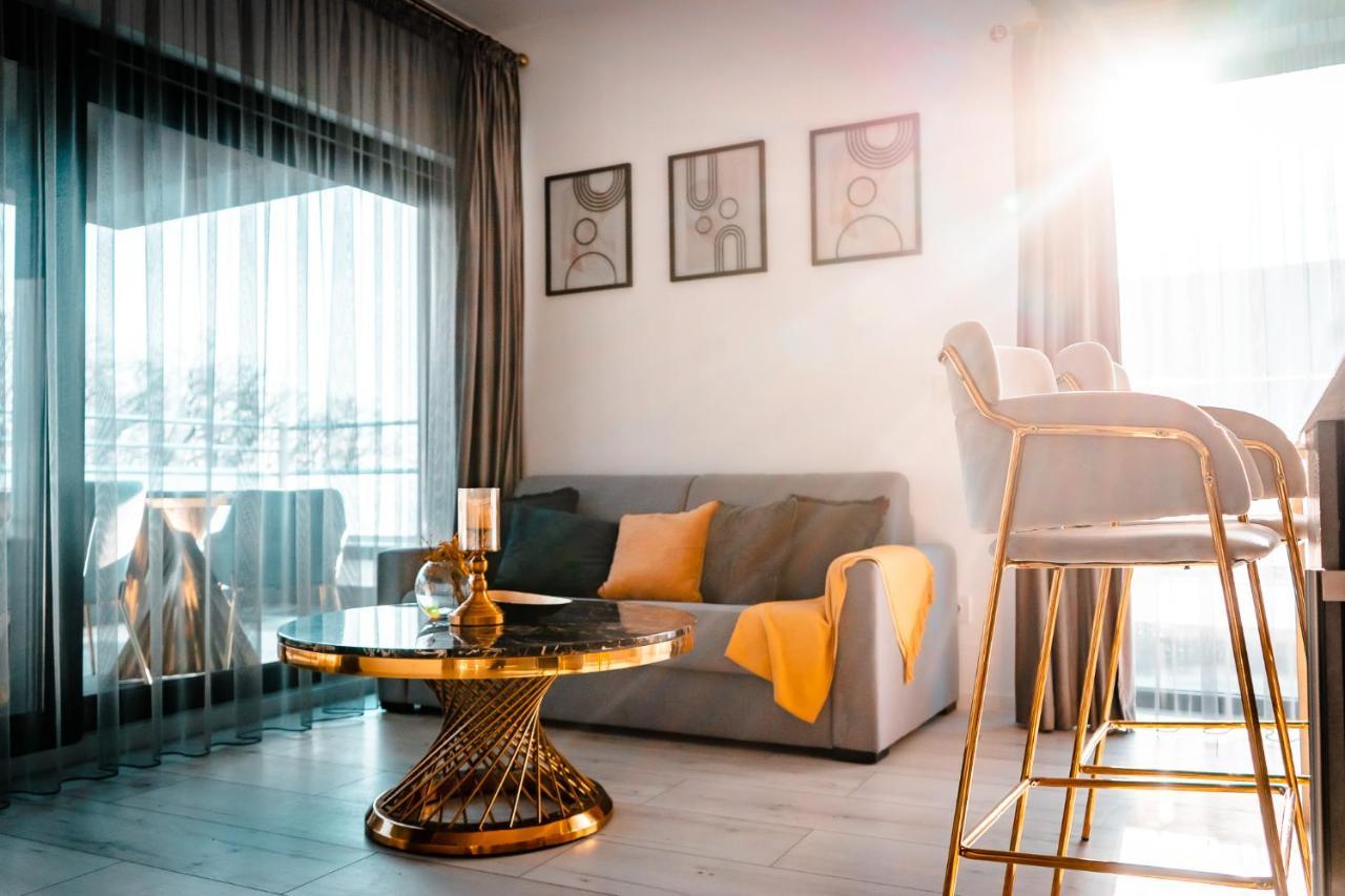 Luxury Family Apartment With Private Parking And Forest View Timişoara Exterior foto