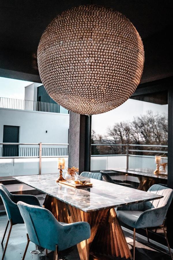 Luxury Family Apartment With Private Parking And Forest View Timişoara Exterior foto
