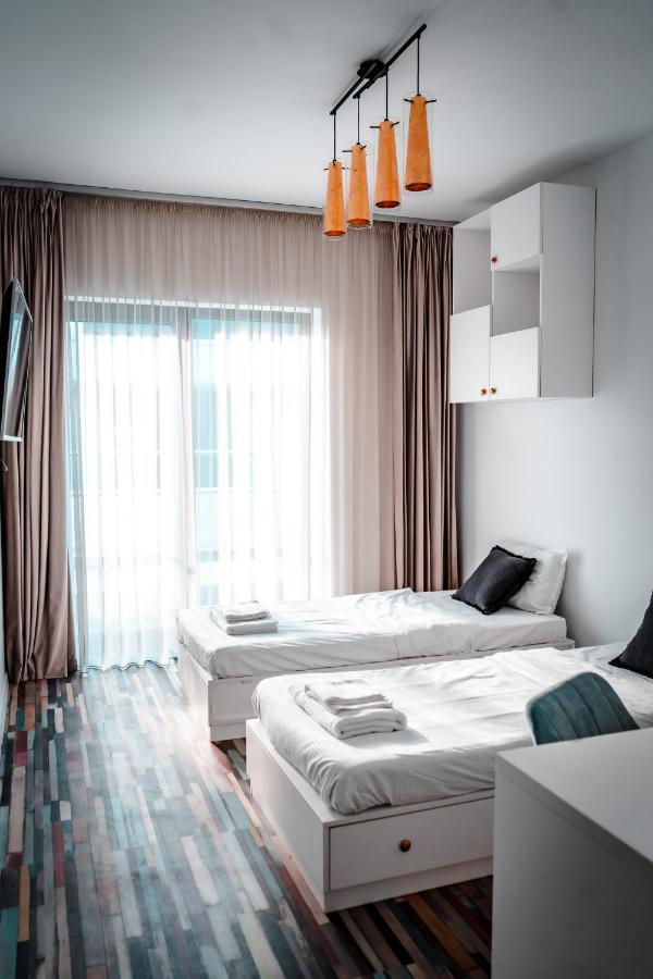 Luxury Family Apartment With Private Parking And Forest View Timişoara Exterior foto
